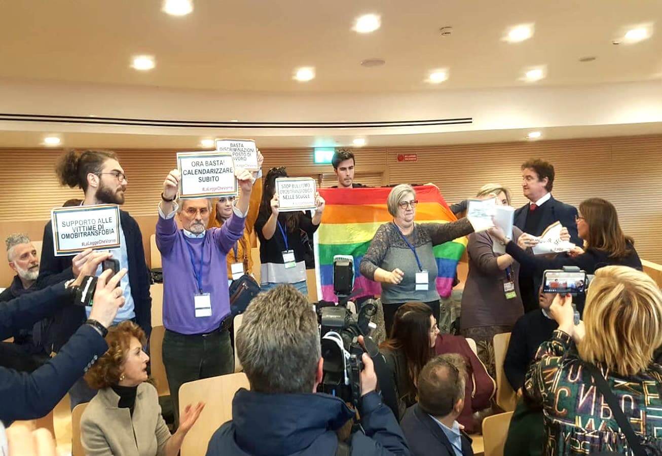 Legge contro l’omofobia: in Puglia pressing per l’approvazione