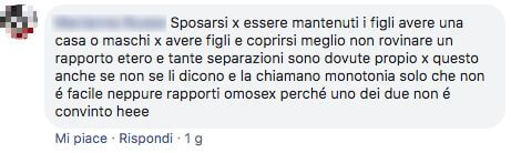I commenti al selfie di Salvini con le due ragazze