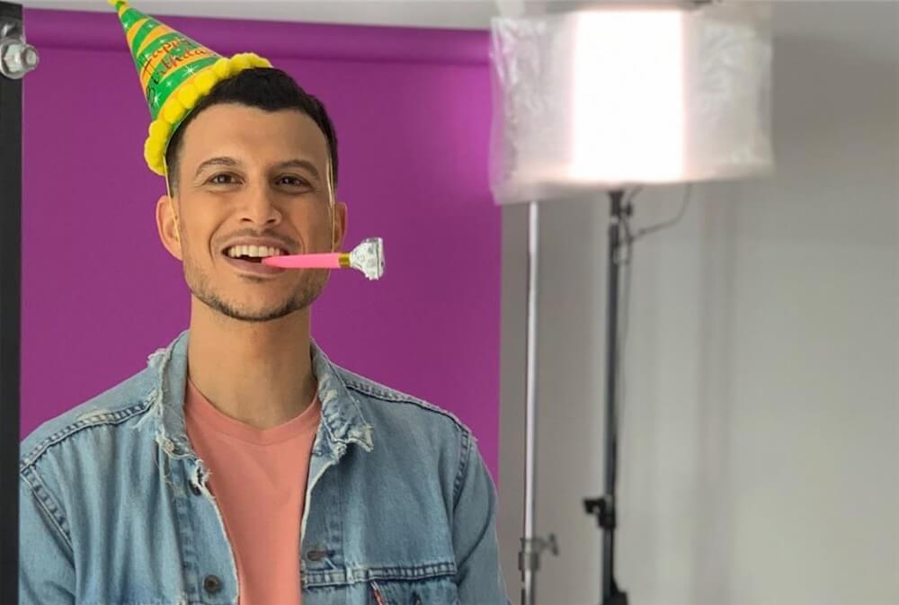 Eurovision 2019, il conduttore è gay e donerà il suo cachet ad associazioni LGBT