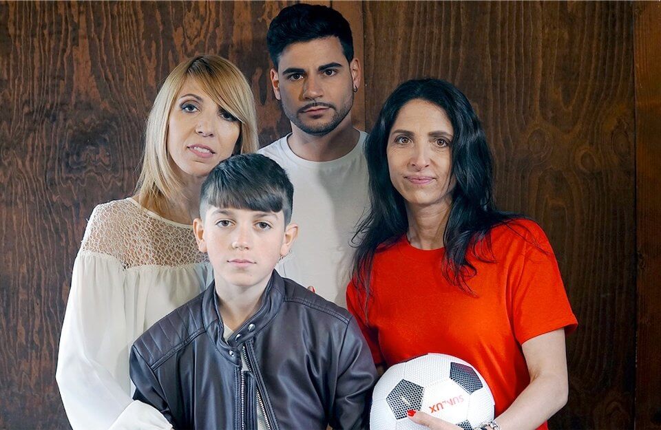 “Mamma gioca in serie B”, Elio Belmare canta per le famiglie arcobaleno – VIDEO