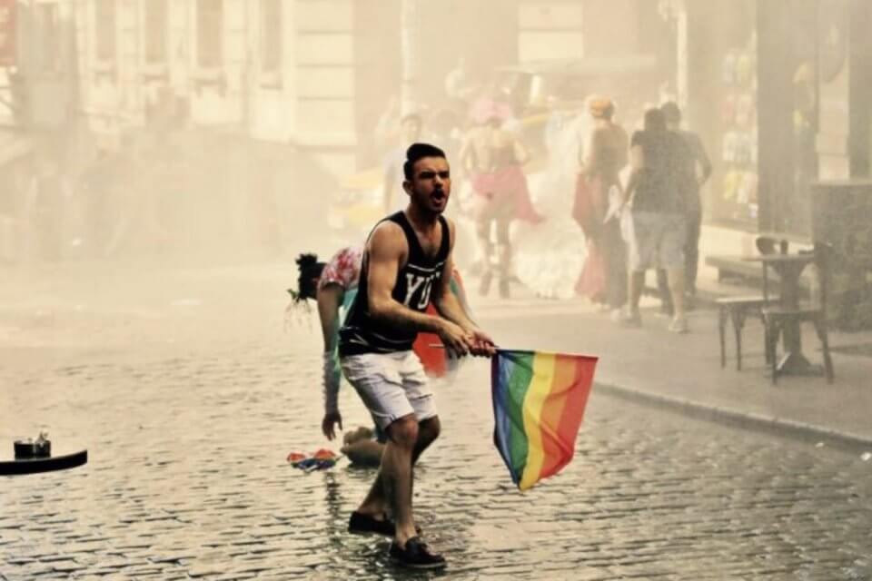Turchia, Erdogan senza vergogna: "LGBT, non esiste una cosa del genere" - turchia - Gay.it