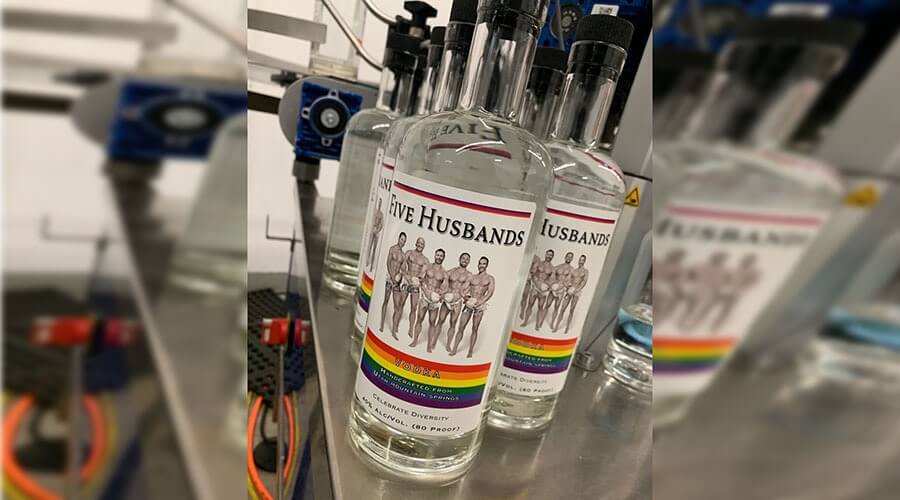 Five Husbands, è nata la vodka gay