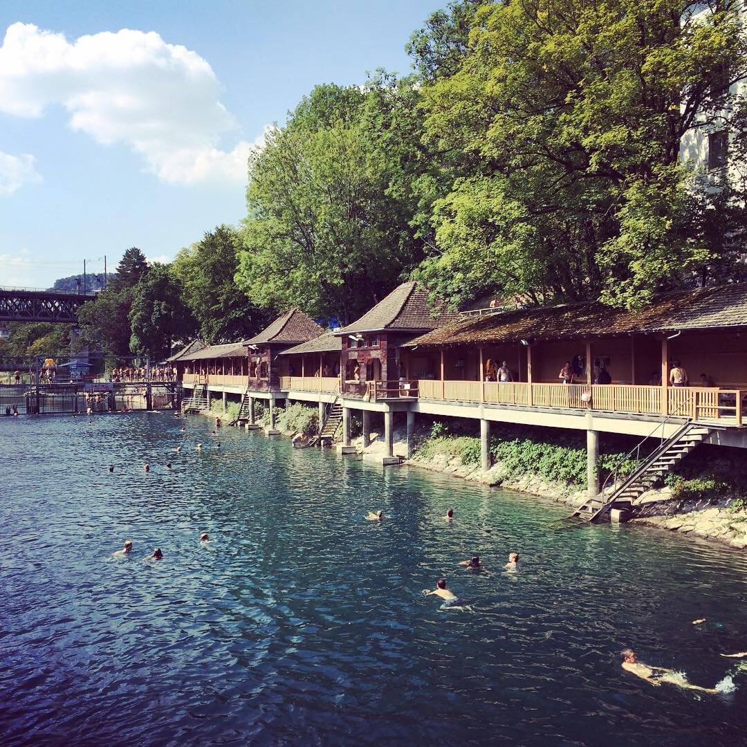 L'estate sta arrivando: 3 consigli per la tua vacanza a Zurigo - zurigo piscine - Gay.it
