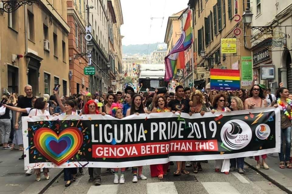 Non solo Torino, trionfali Pride anche a Genova, Brescia, Vicenza, Varese ed Avellino