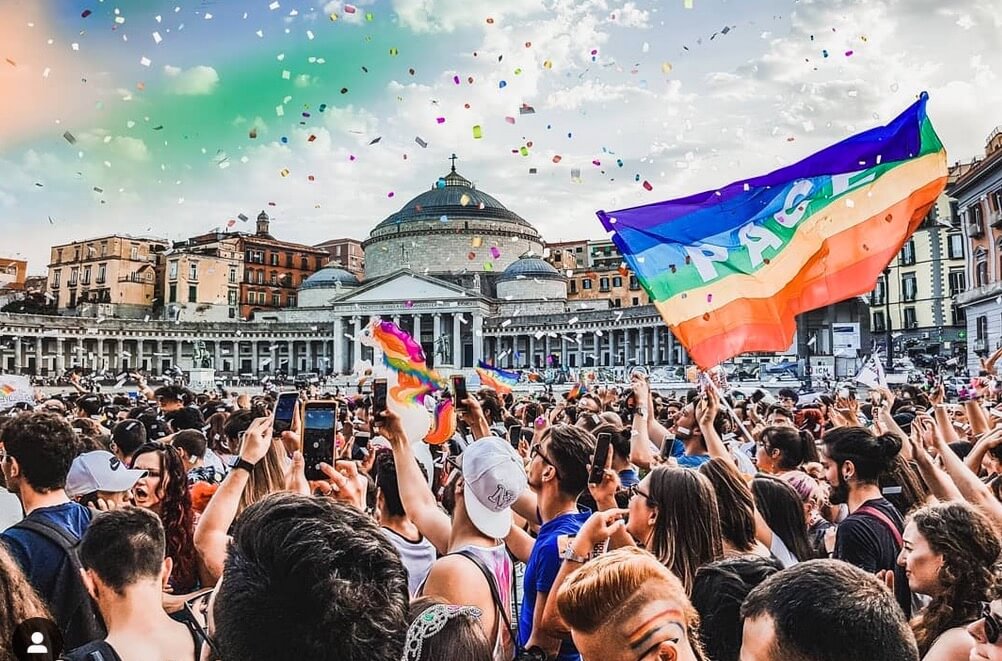Onda Pride 2022, un weekend da urlo tra Milano, Napoli, Padova, Bari, Catania e Sassari - Napoli Pride - Gay.it