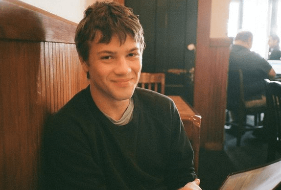 Connor Jessup fa coming out