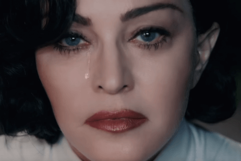 Madonna piange nel video di "God Control"