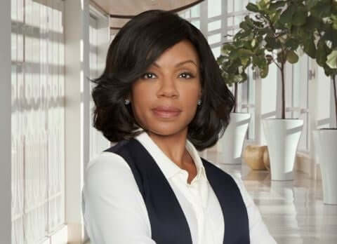 Helen "signora P" Parker è interpretata da Wendy Raquel Robinson