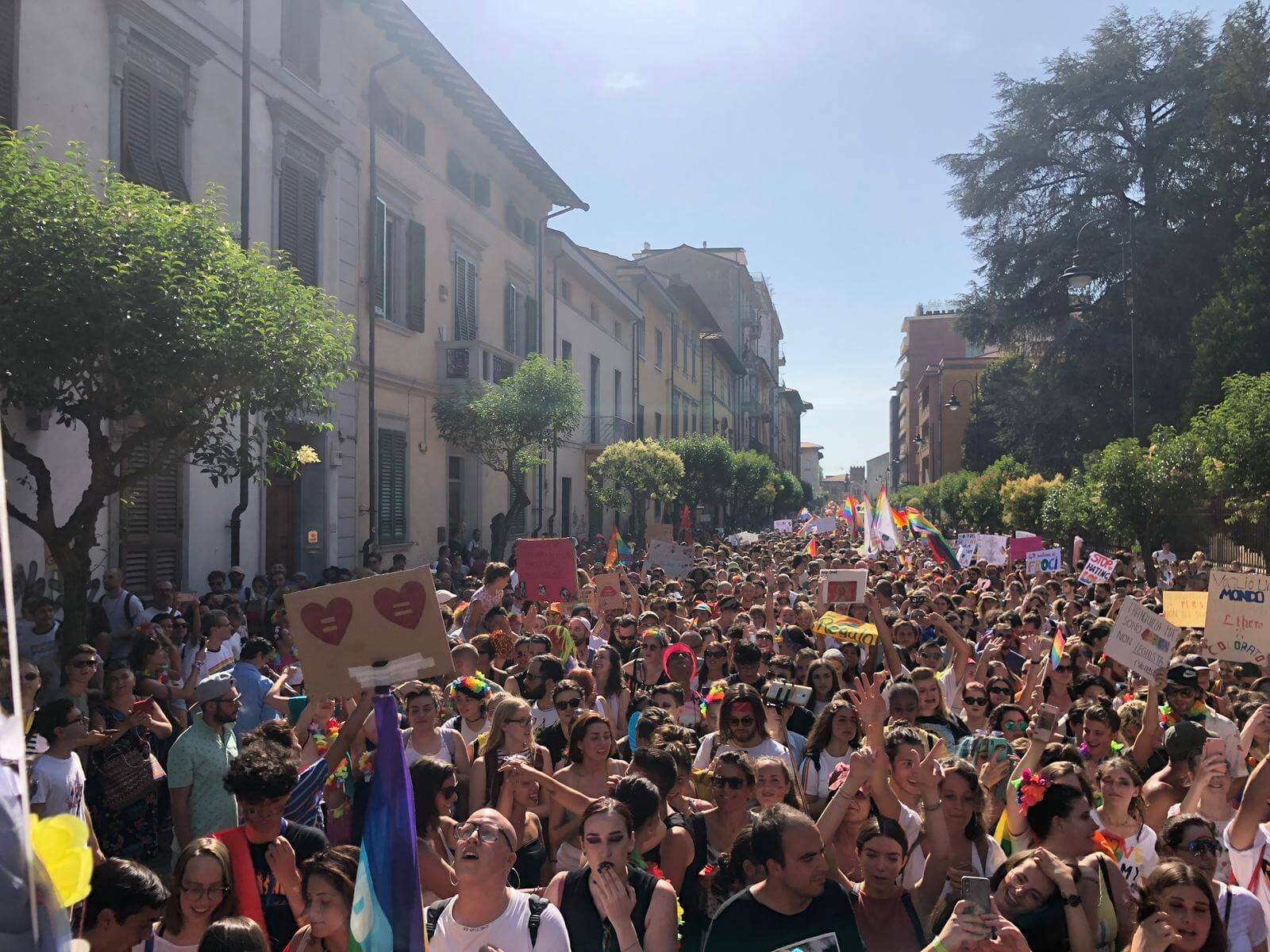 Onda Pride 2019: Quasi 80.000 persone in strada tra Cagliari, Monza, Pisa e Asti - Pisa Pride 1 - Gay.it