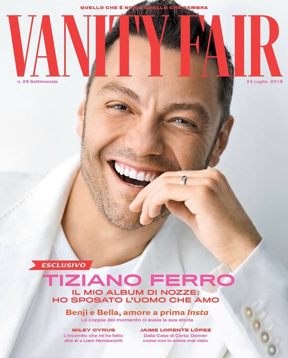 Tiziano Ferro sposo ringrazia i fan ma Mario Adinolfi attacca: ecco la cover di Vanity Fair - Tiziano Ferro sposo Vanity Fair - Gay.it