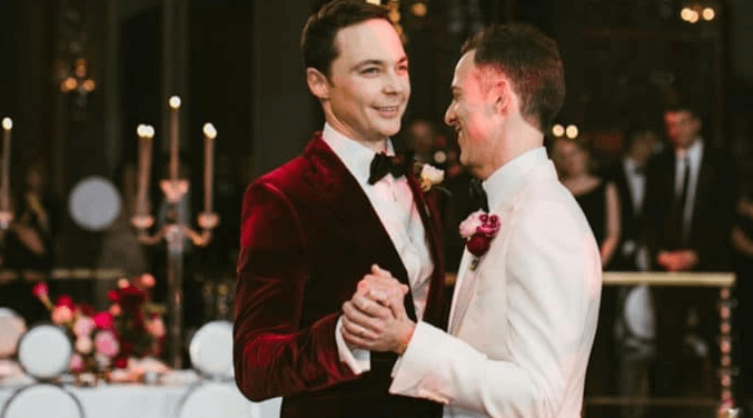 Le 13 coppie LGBT+ più belle e discusse dello spettacolo - coppie lgbt pi%C3%B9 belle dello spettacolo jim parsons todd spiewak - Gay.it