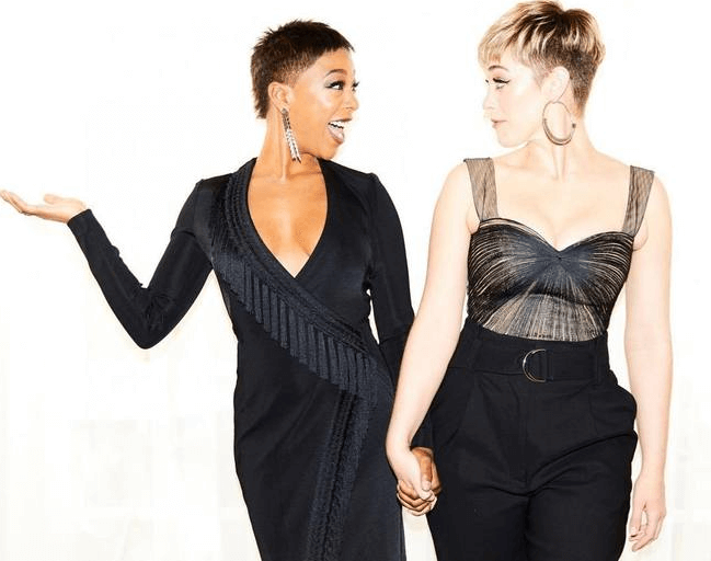 Le 13 coppie LGBT+ più belle e discusse dello spettacolo - coppie lgbt pi%C3%B9 belle dello spettacolo samira wiley lauren morelli 2 - Gay.it