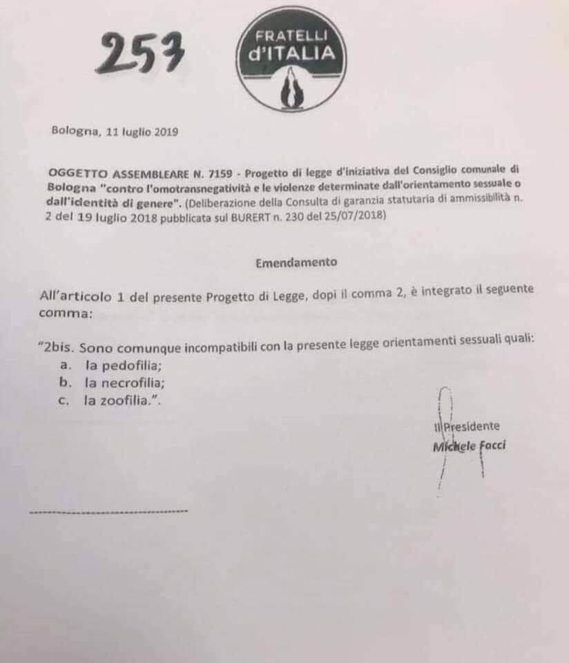 Emendamento FdI sulla legge contro l'omofobia in Emilia Romagna associa gay e pedofili - emendamento fdi omofobia - Gay.it