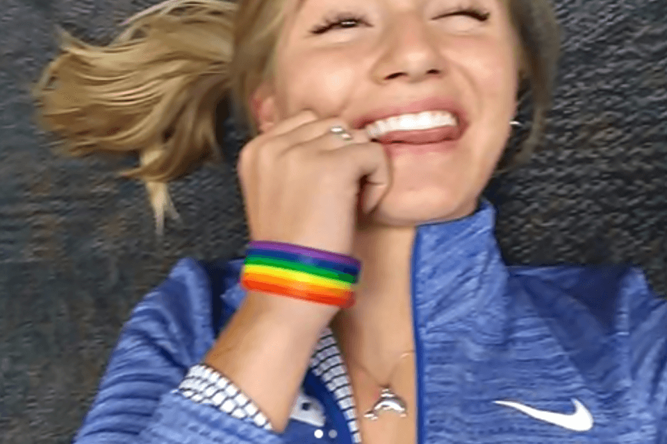 La corritrice campestre Emma Gee rischia l'espulsione dalla Brigham University perché apertamente bisex