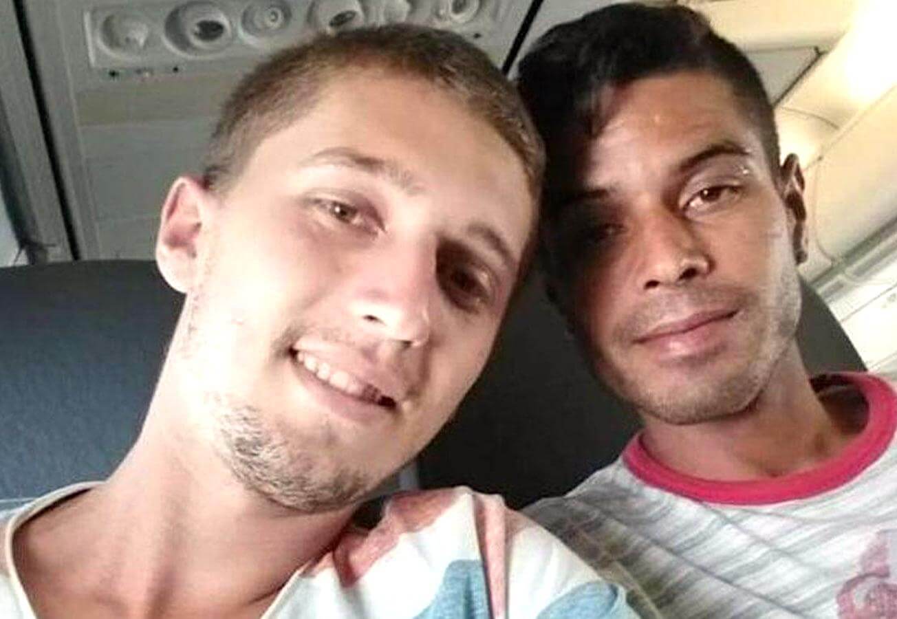 Ragazzo 23enne finge la sua morte: la famiglia non lo accettava per la sua omosessualità