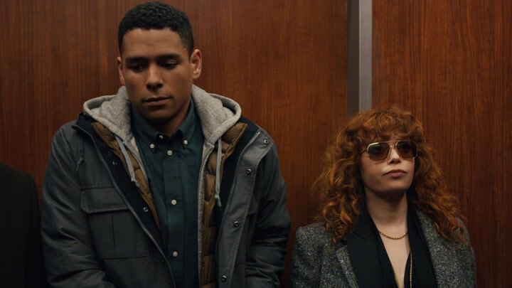 Natasha Lyonne e Charlie Barnett in "Russian Doll", nominata per 4 Emmy Awards 2019