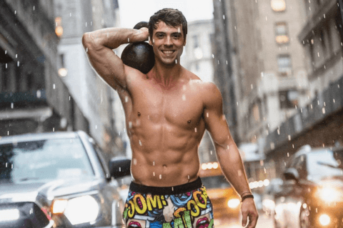 Alec Smith, l'atleta di CrossFit fa coming out: "per anni mi sono odiato, sono gay" - Alec Smith - Gay.it
