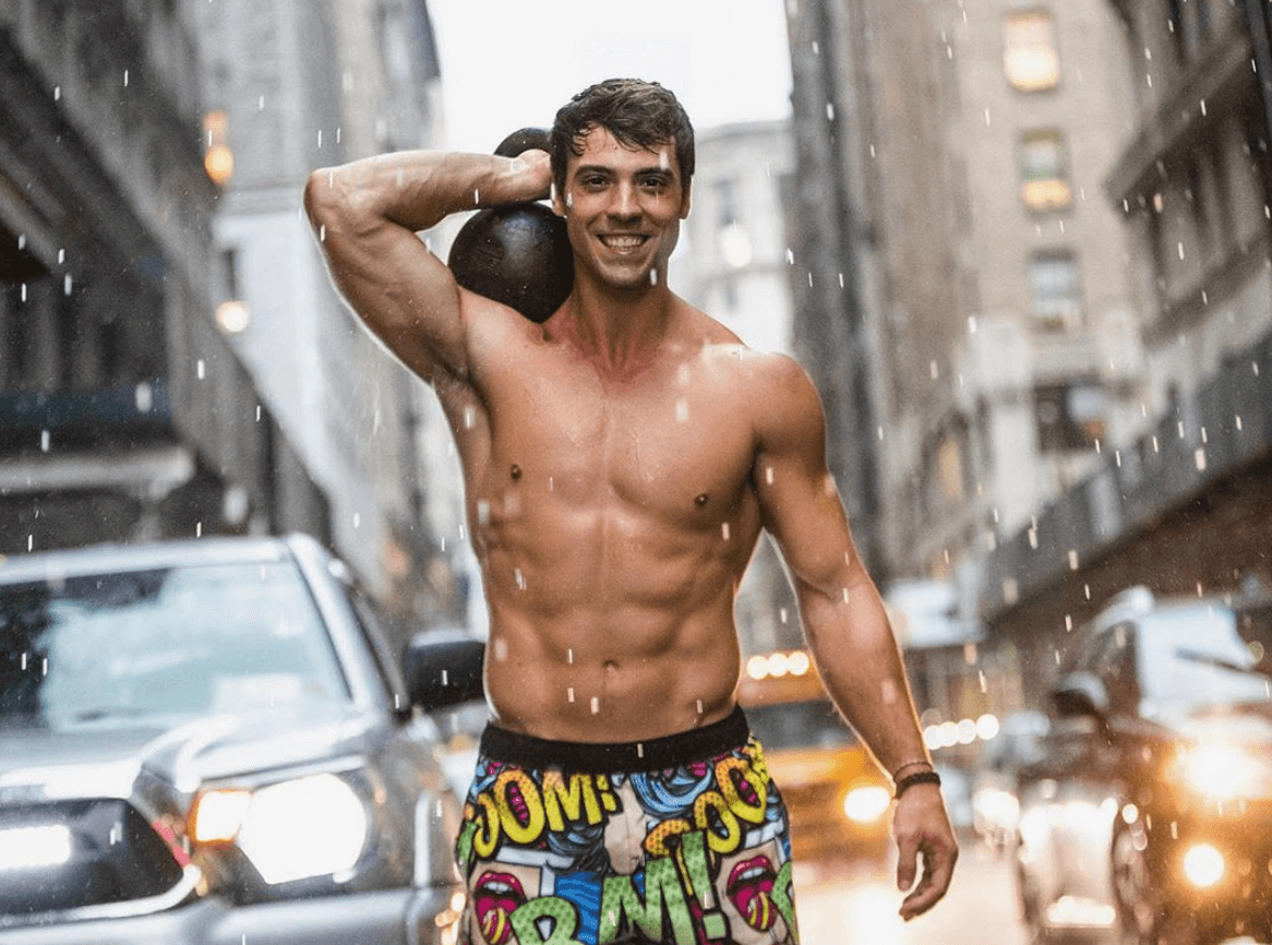 Alec Smith, l’atleta di  CrossFit fa coming out: “per anni mi sono odiato, sono gay”