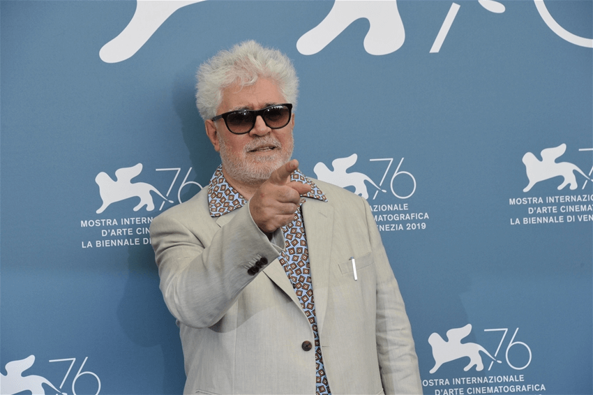 Pedro Almodóvar Leone d’Oro alla carriera: “All’inizio venivo giudicato osceno” - Pedro Almodovar 3 - Gay.it