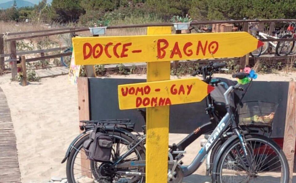 Salerno, al Lido bagni e docce differenti per gay e etero? La replica del gestore