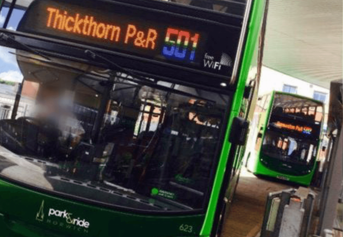 Autista omofobo si rifiuta di guidare un bus a supporto del Pride