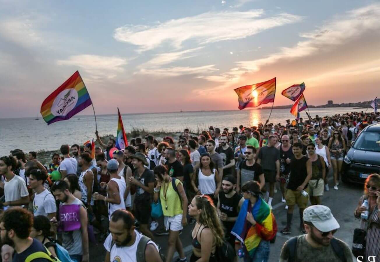 Gallipoli, buttafuori insulta un gruppo di ragazzi gay e transgender