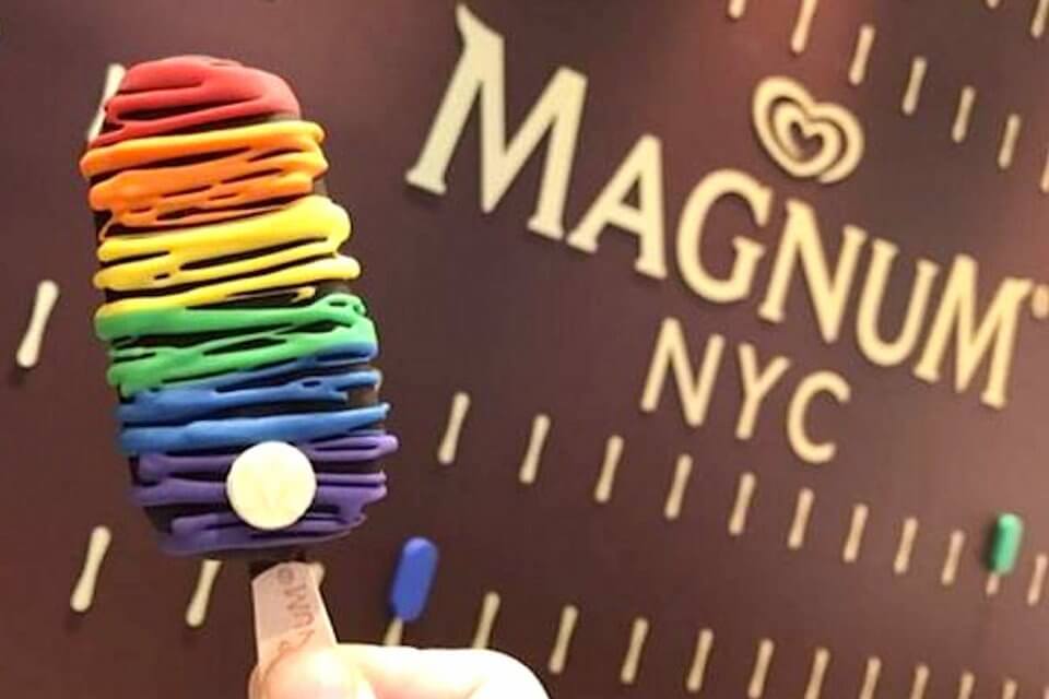 Pubblicità ambigua della Magnum: associa il piacere del gelato al carcere per le persone gay
