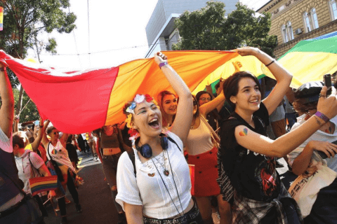 "Ecco perché difendiamo il DDL Zan": il lungo elenco di femministe, da Camusso a Ravera - Belgrado Pride 2019 - Gay.it
