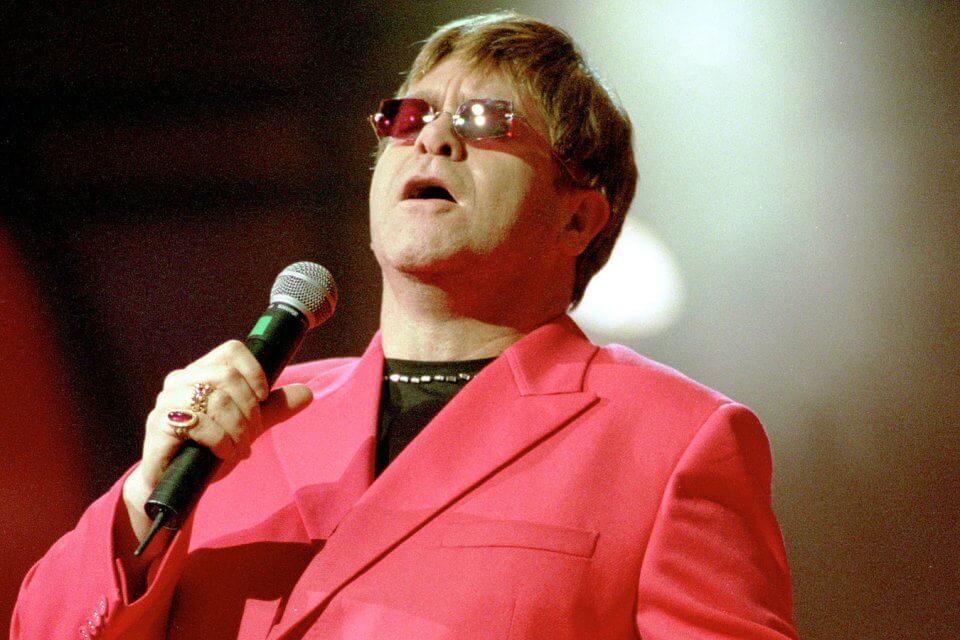 Sir Elton John sarà presente nei francobolli della Royal Mail