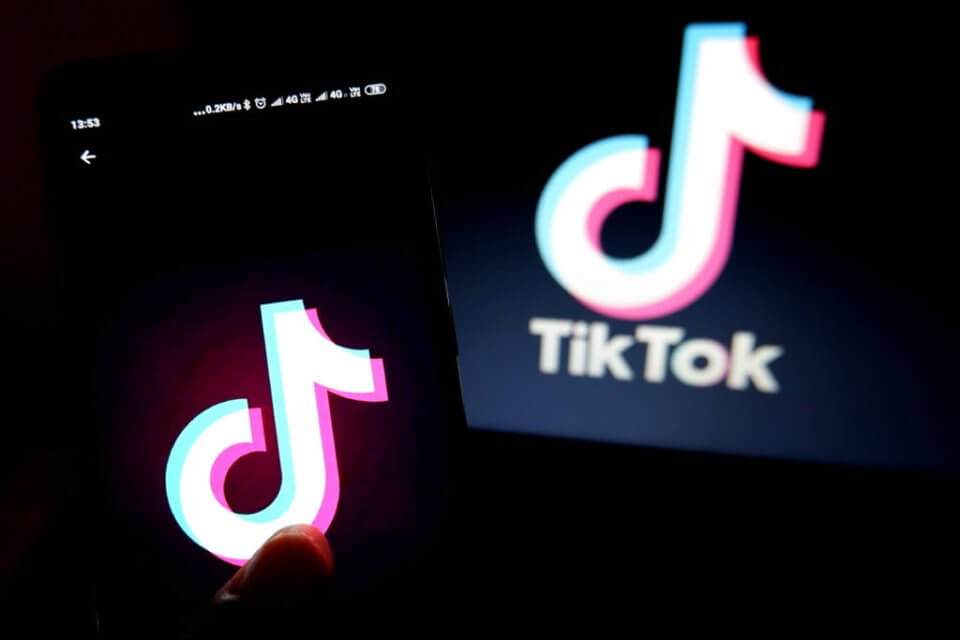 TikTok, censurati i contenuti LGBTQ nei Paesi omofobi