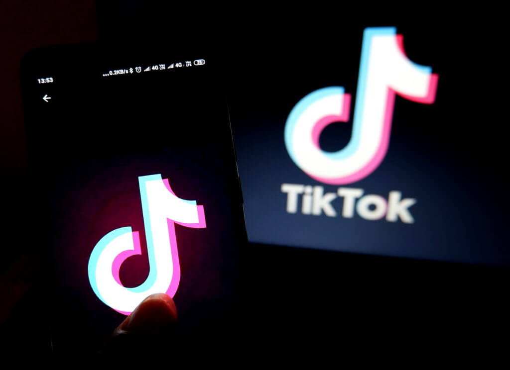 TikTok, censurati i contenuti LGBTQ nei Paesi omofobi