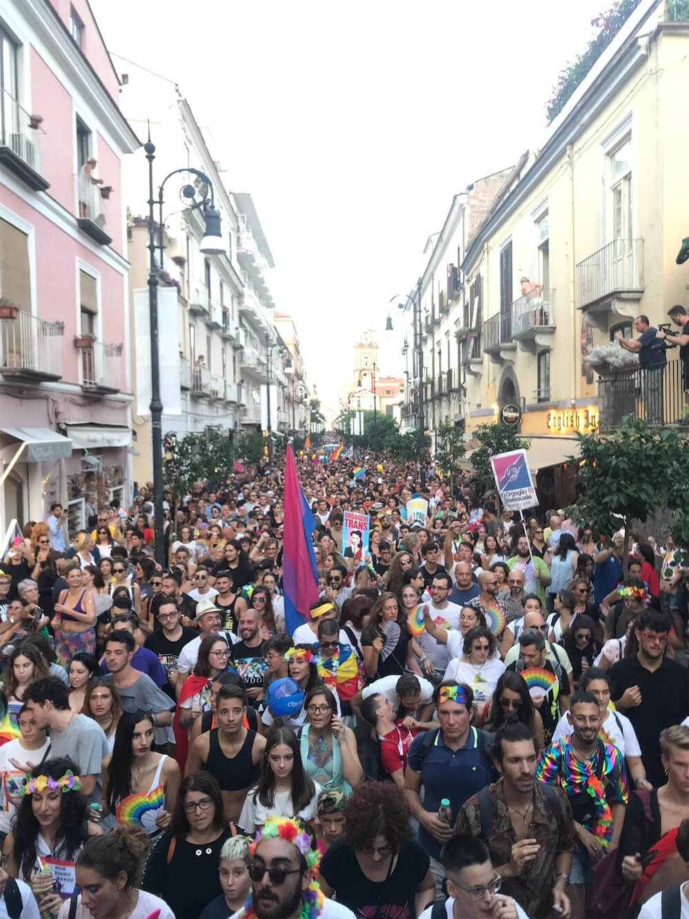 Onda Pride 2019, bagno di folla tra Novara e Sorrento - è stata una stagione da record - Onda Pride 2019 bagno di folla tra Novara e Sorrento 2 - Gay.it