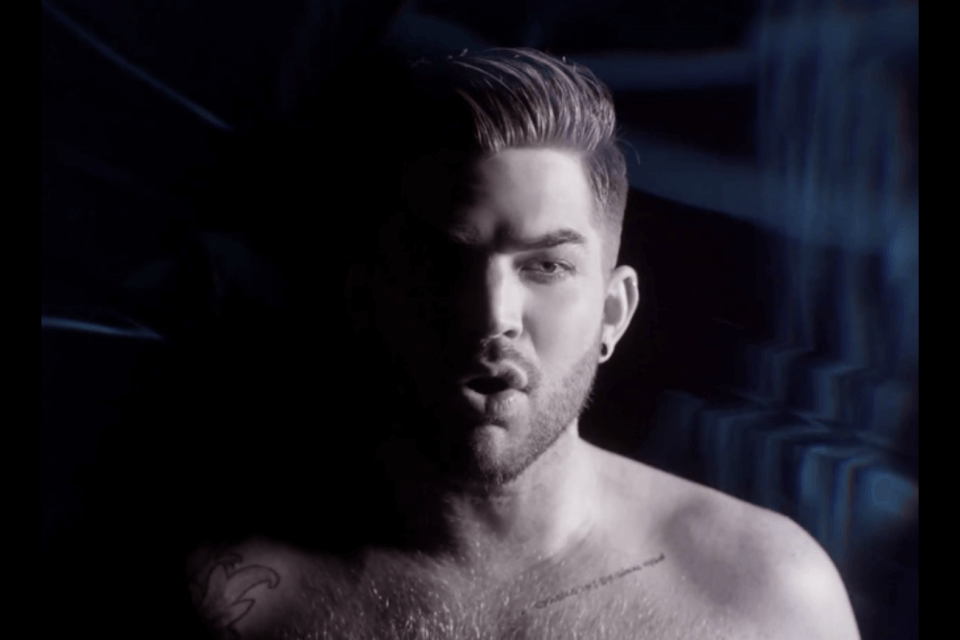 Adam Lambert nudo