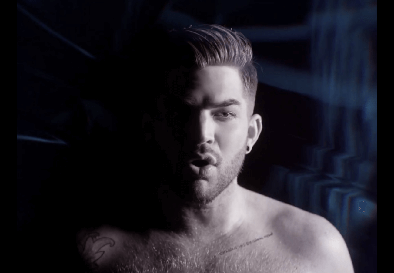 Adam Lambert nudo