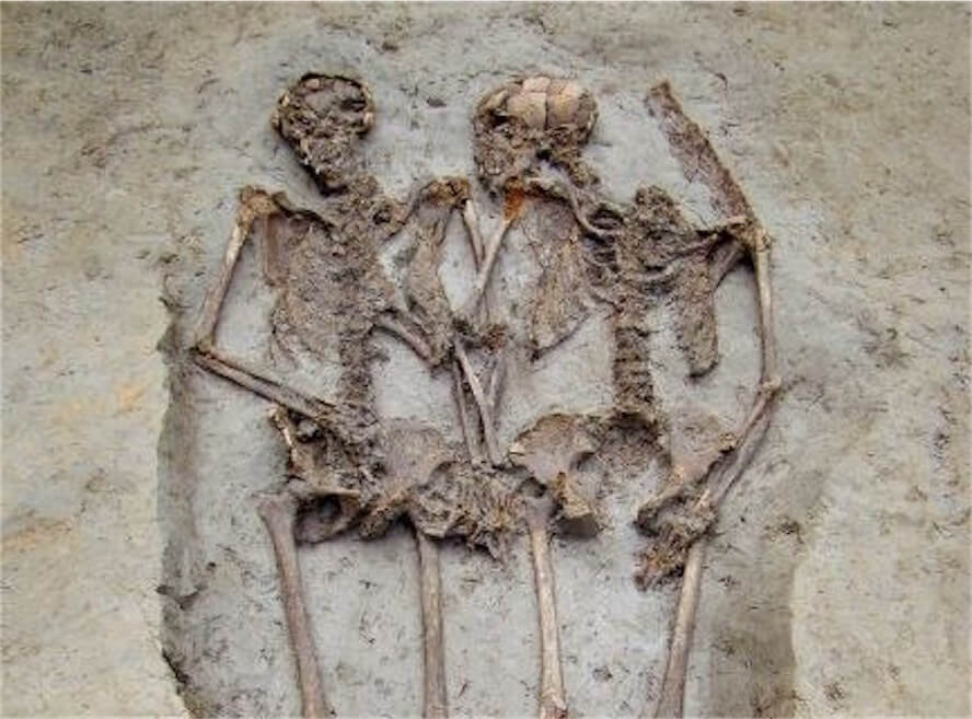 Gli “amanti di Modena” erano due uomini: innamorati, soldati o parenti?