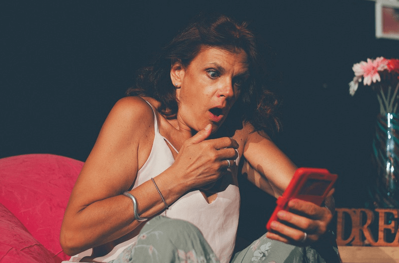 'Amore di Mamma, sei A o P?' La 'gay comedy' vi aspetta al teatro Marconi di Roma - amore di mamma roma 3 - Gay.it
