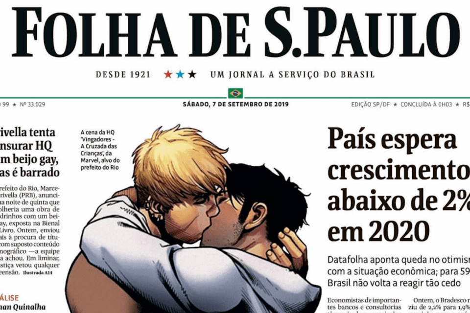 Il sindaco censura un bacio gay, un quotidiano locale lo ripubblica in prima pagina