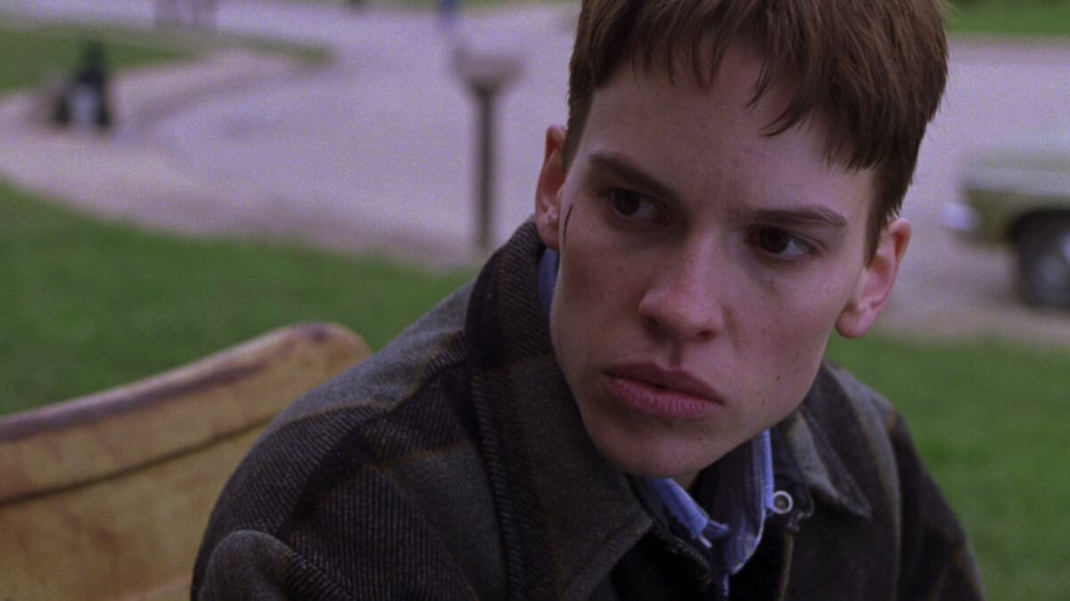Boys Don’t Cry compie 20 anni: omaggio a un classico LGBT