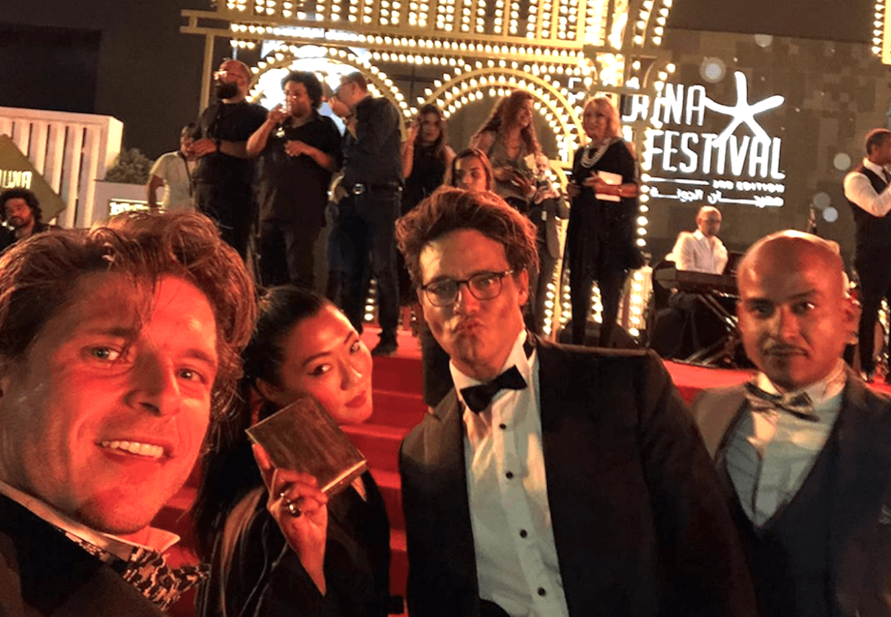 Gabriel Garko risponde all’inattesa domanda social: “Ti sei sposato con un uomo?”