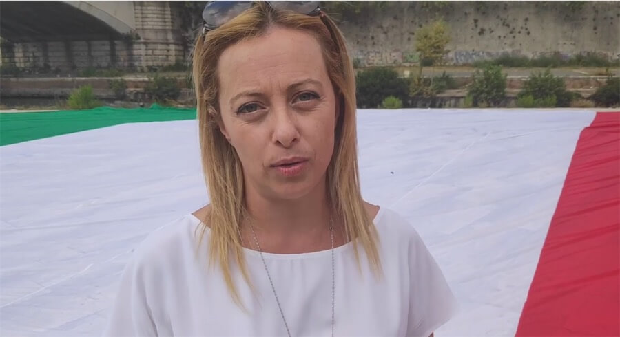 Giorgia Meloni sfrutta i bimbi di Bibbiano per tornare ad attaccare la comunità Lgbt