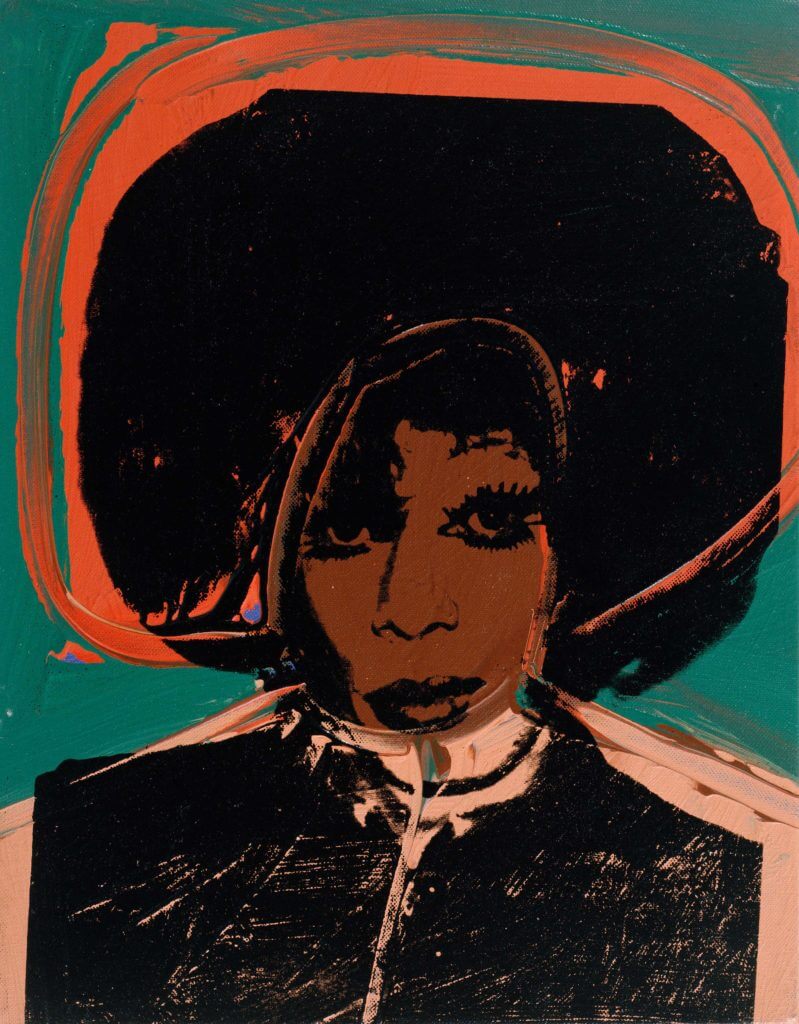 Andy Warhol, i suoi ritratti a drag queen e donne transessuali esposti in mostra - Andy Warhol Ladies and Gentlemen Helen Harry Morales 799x1024 1 - Gay.it