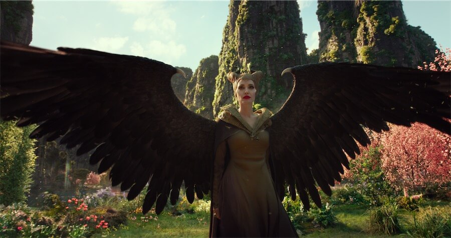 Maleficent – Signora del Male, la recensione: un inno alla diversità e all'inclusione - Maleficent %E2%80%93 Signora del Male 5 - Gay.it