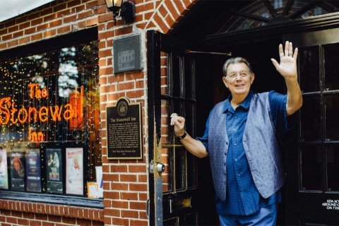 Tree Sequoia, il barman di Stonewall oggi 80enne ricorda quanto avvenuto la notte della rivolta - Tree Sequoia il barman di Stonewall - Gay.it