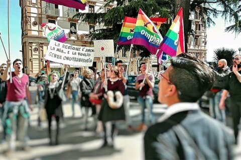 Umbria, Omphalos alla neo presidente Tesei: "Osserveremo ogni singolo passo che farete" - Umbria Omphalos - Gay.it