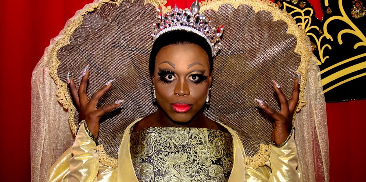 Svezia, il Governo finanzia un corso di favole per bimbi con drag queen protagoniste