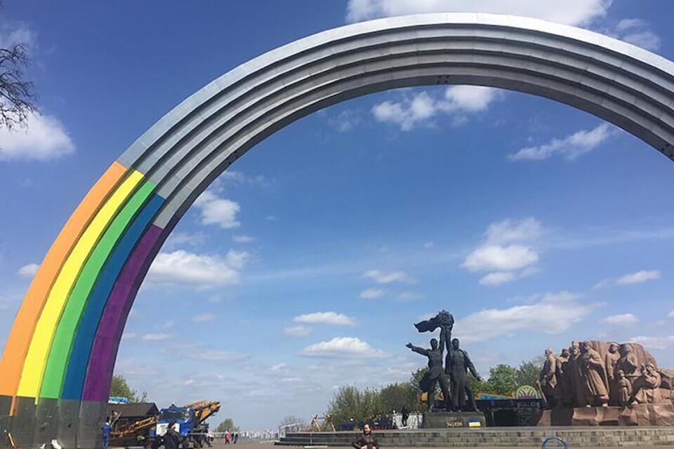 Ucraina, città di Rivne vieta il Pride: "è una minaccia per l'istituzione della famiglia" - eurovision kyiv rainbow - Gay.it