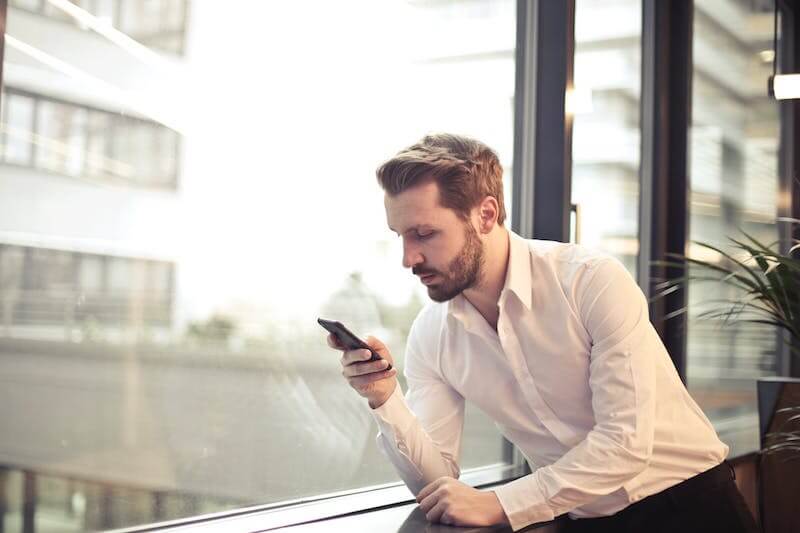 Test della settimana: stai vivendo una relazione sana? - telefono - Gay.it