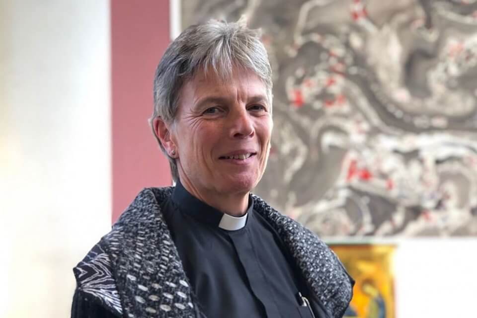 Cherry Vann prima lesbica a diventare vescovo nel Galles: "Ma non farò da attivista per il matrimonio gay" - Cherry Vann - Gay.it