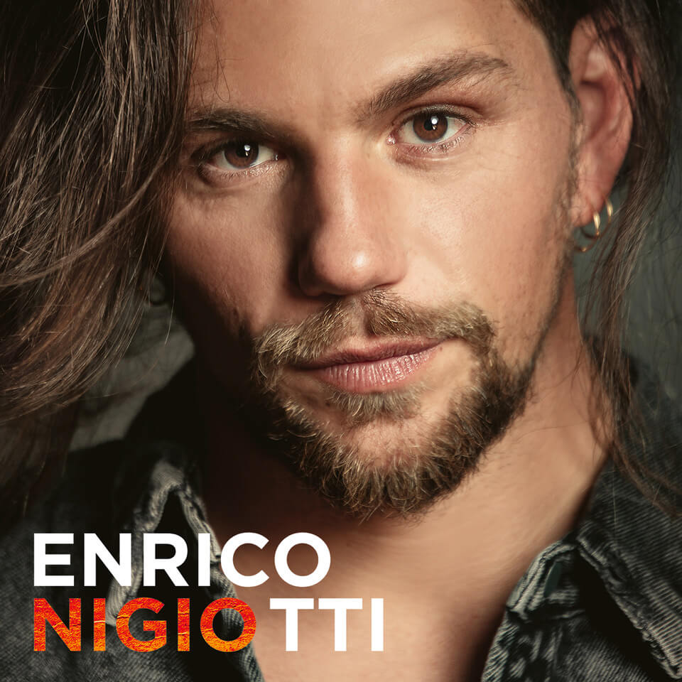 Enrico Nigiotti, l'intervista: "l’amore è la cosa più importante, ognuno ha il diritto di essere felice" - Enrico Nigiotti Copertina Disco NIGIO a Alex Molla - Gay.it