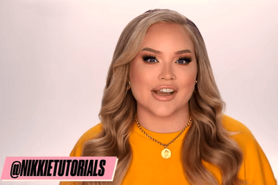 Nikkie de Jager, influencer beauty, fa coming out: ‘sono una donna trans’